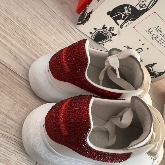 Alexander McQueen White Sneakers with Red Detail - Picture 5 of 5